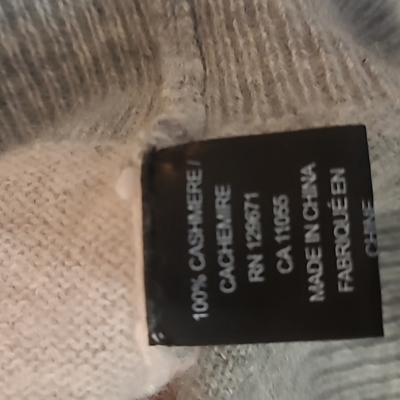 SKULL CASHMERE SWEATER - Picture 9 of 10